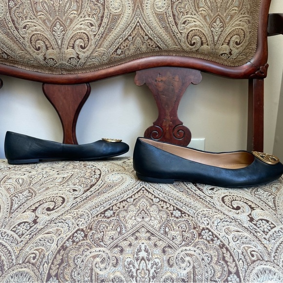 Tory Burch Benton Ballet Flats Shoes Black Nappa Leather Gold Tone Logo Size 7.5 - Picture 6 of 13